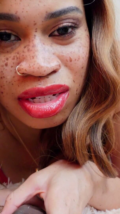 Jadikan Aku Bi Penukaran Lelaki Beta BBC Sebenar Oleh Femdom Hitam - Goddess Rosie Reed | Klip 1