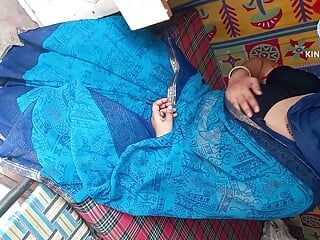 Videoclip distractiv cu pizda sexy Kitu Bhabhi cu soțul ei în timpul zilei.