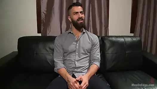 Adam Ramzi'nin evi işgal ediliyor ve yarakla sikiliyor