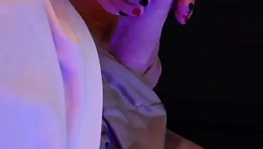 Footjob dari kaki seksi melove
