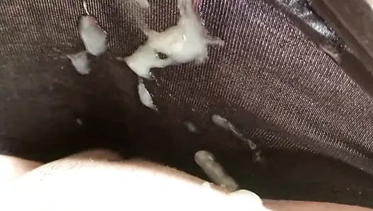 Ласкает его член - эпизод 3