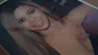 Камшот на лицо на Beyonce