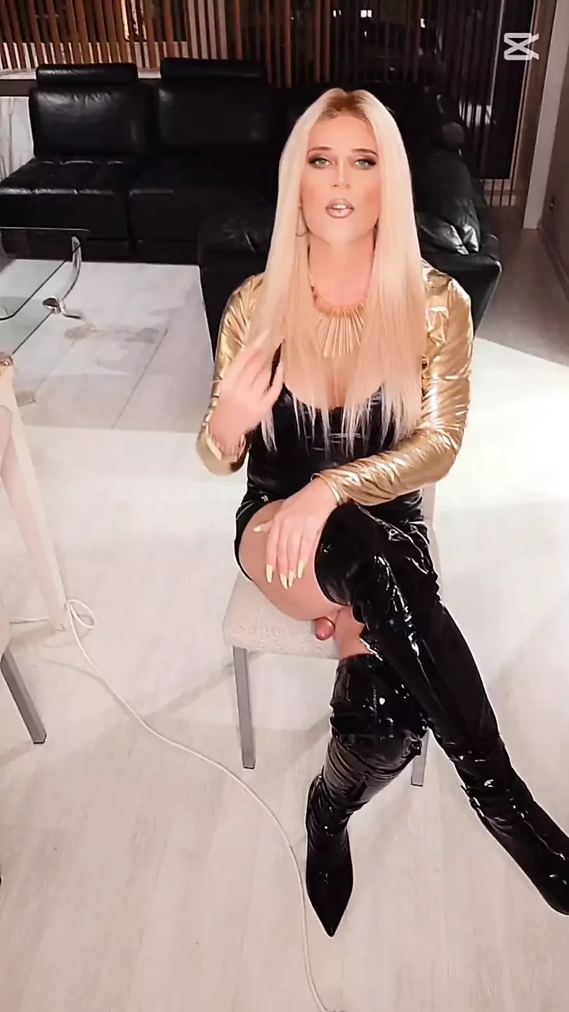 Melissa Black & Gold POV Goddess