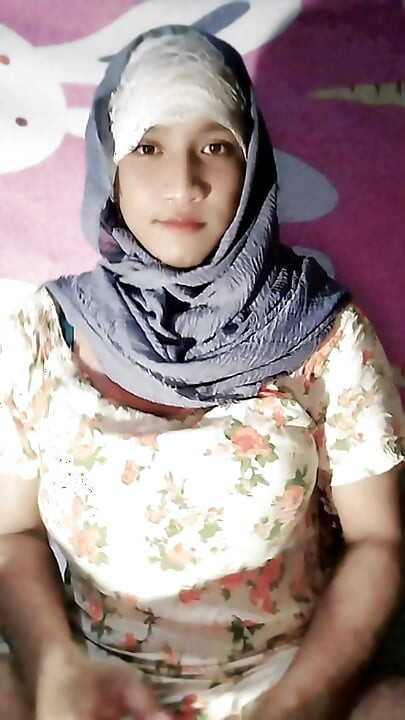 A Beautiful Girl Who Wants to Go Home With Her Beautiful Face