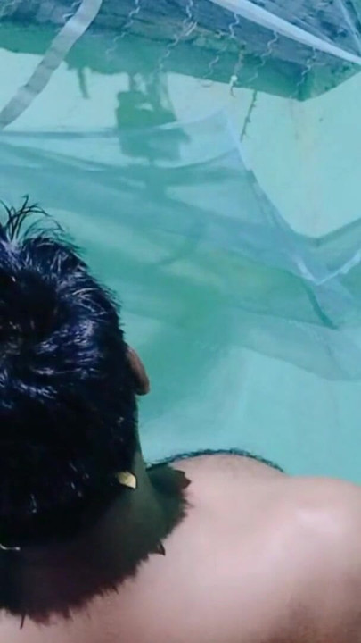 大胸部饥渴的微胖女孩ka desi lund骑乘视频 |剪辑 2