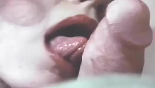 Стильную французскую милфу трахнули и покрыли спермой