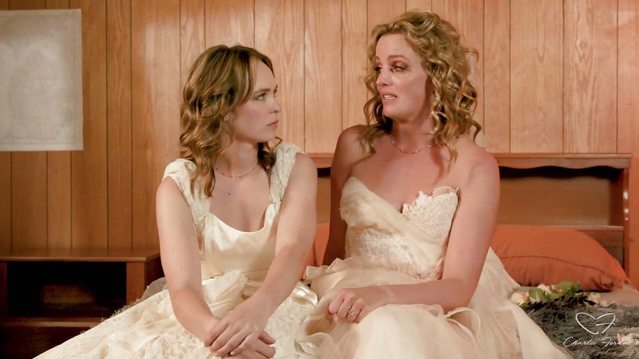 Interview: Marriage and Eloping Featuring Charlie Forde, Lilly Bell
