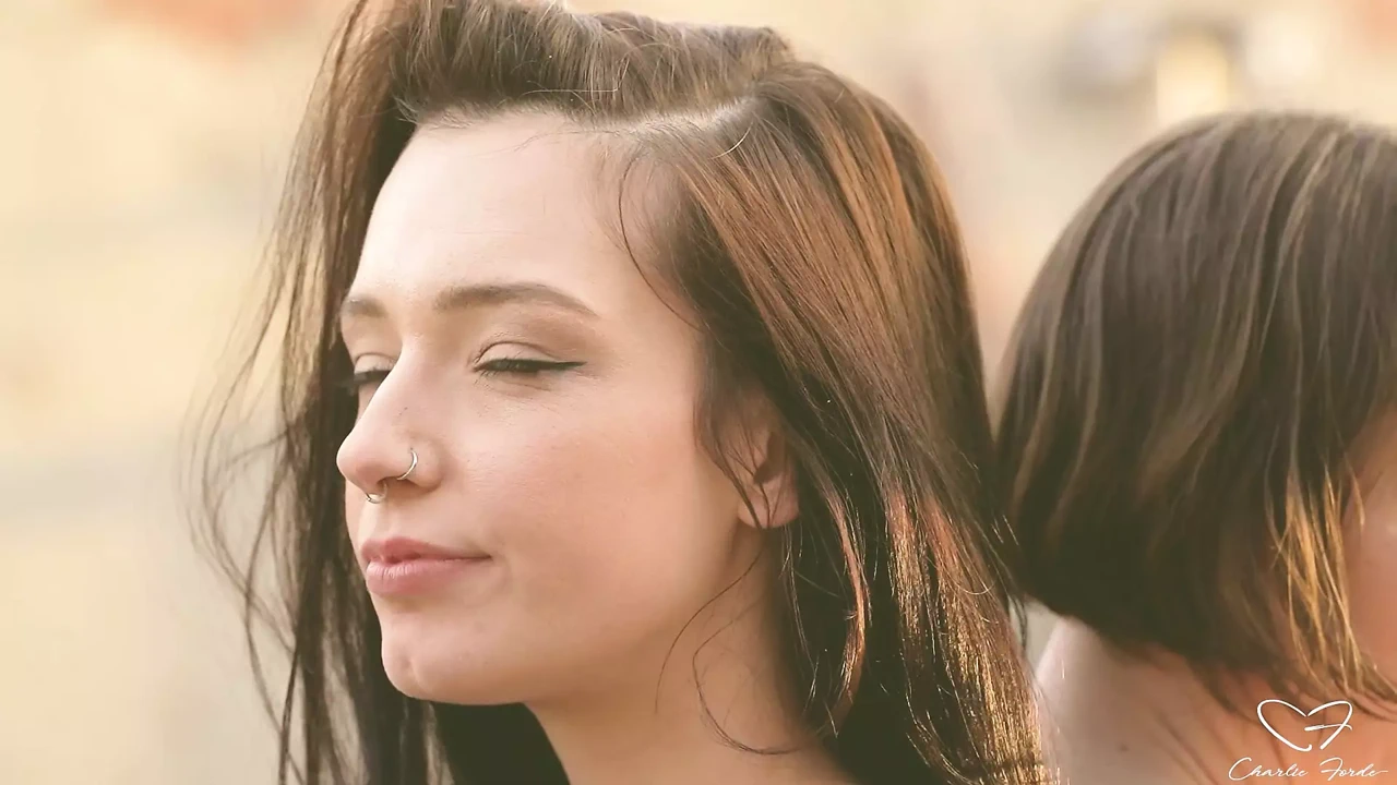 Transeksüel ve lezbiyenler! Sai Jaiden Lilith Eve ve Ivy Rose'u sikiyor!