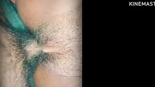 Üvey kız kardeşle yatakta seks videosu