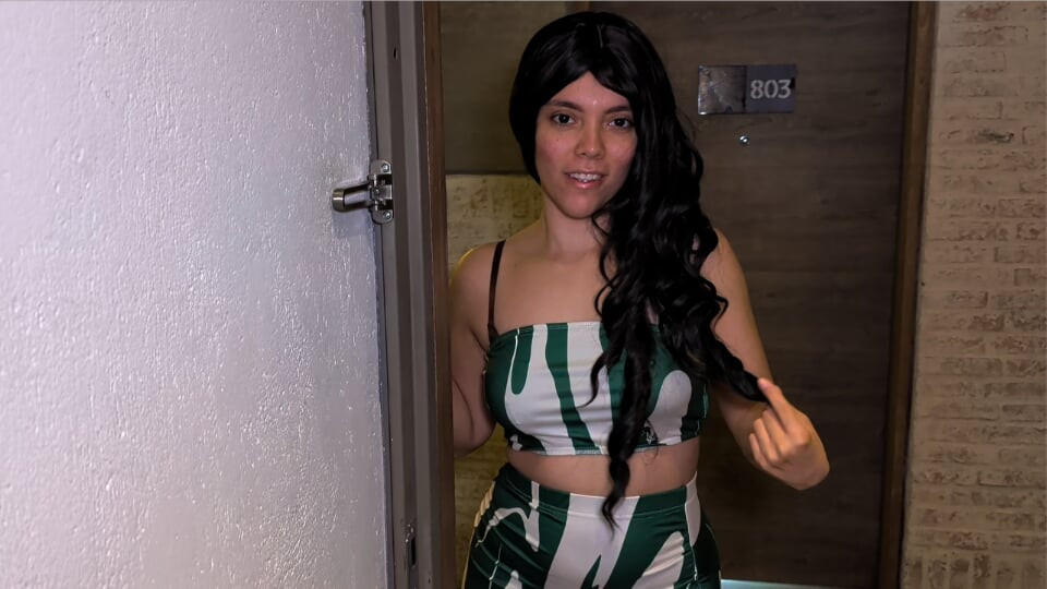 Stepmother with a big, round butt visits her stepson at the hotel