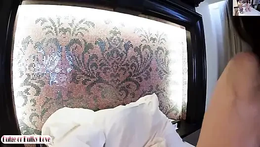 Neşeli ve arkadaş canlısı favori gizli bir muhtaç tarafını gösteriyor, oyuncu kontrast güçlü bir izlenim bırakıyor