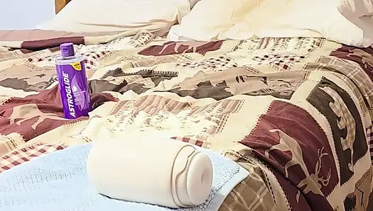 Beary gives the fleshlight a 6 day load!