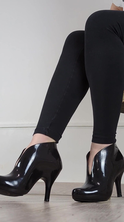 (705) Shoe Collection: High Heel Black Jelly Ankle Boots - Dame Olga (4k)