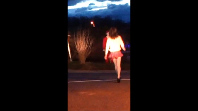 Schoolgirl suck and satisfy santa claus on public road
