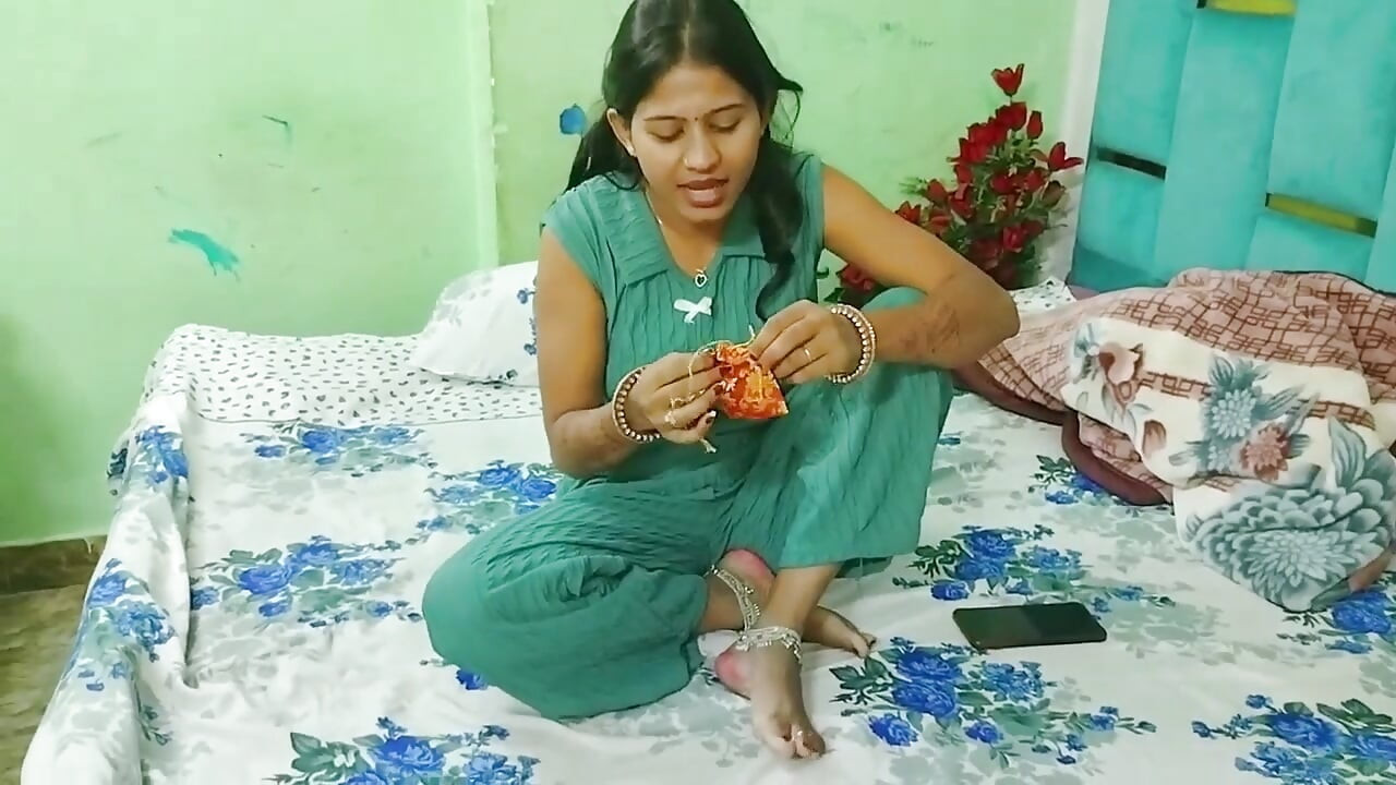 Chachi accidently sent nude pics to her bhatija, stepson ask her for fuck and she fucked by bhatija in HINDI Audio