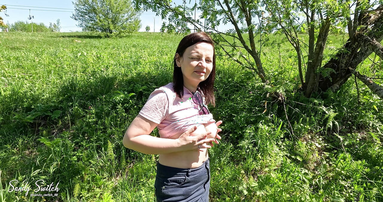 Outdoor amateur pov video: MILF with big natural tits gives blowjob