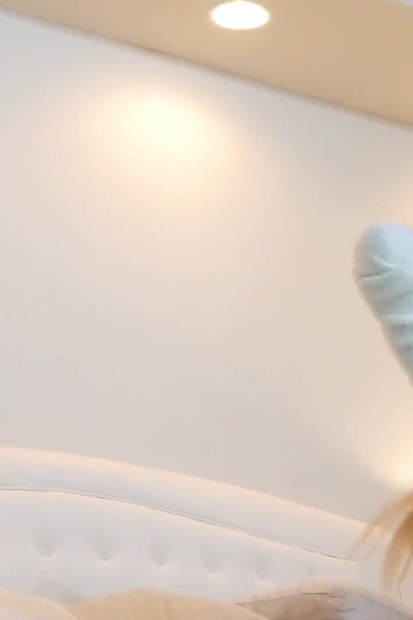 Sie hat eine perfekte muschi