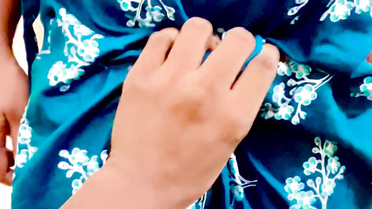 I first time enjoyed my girlfriends sister(part -1)