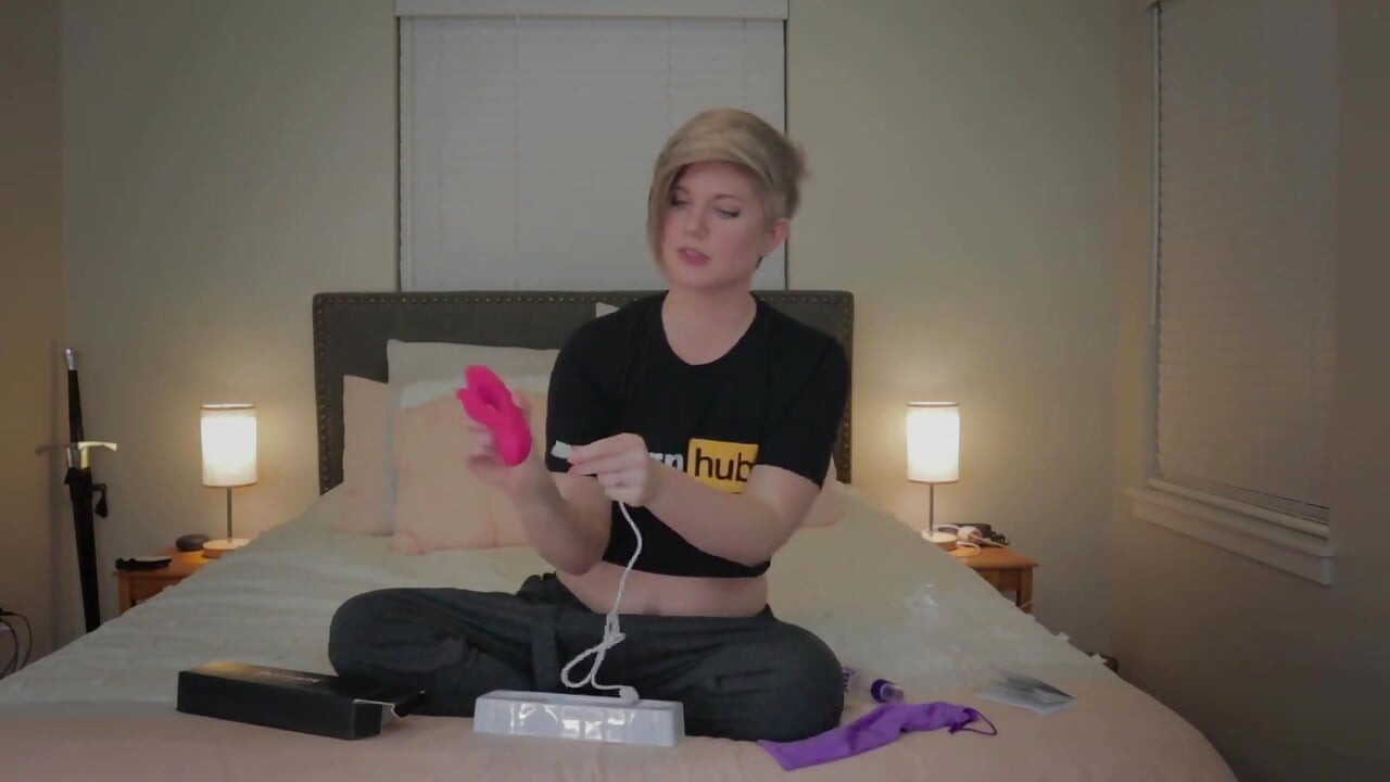 Unboxing dan review vibrator kelinci unvomi pulsating dari paloqueth sama ibu rumah tangga ginger