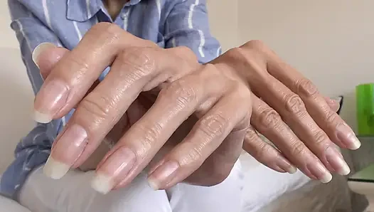 Elegant Summer Hands, Presented by Lady Victoria Valente