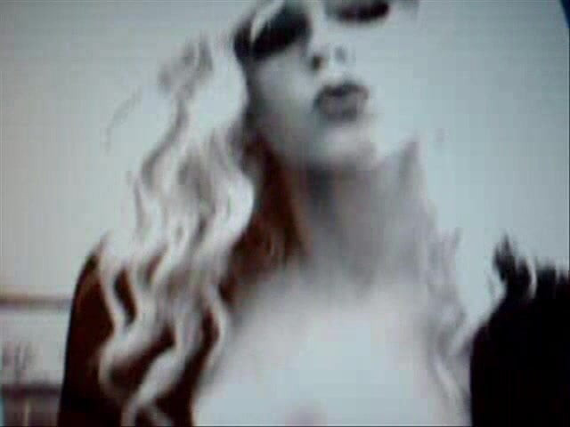 Avril Lavigne Cum Covered!