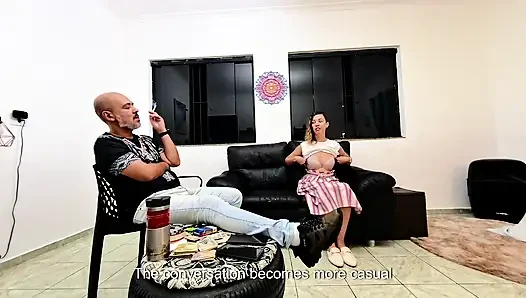 Dindar kadın kredi için amını teminat olarak koyuyor.