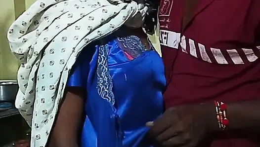 Bhabhi ini langsung seneng banget pas di doggy position