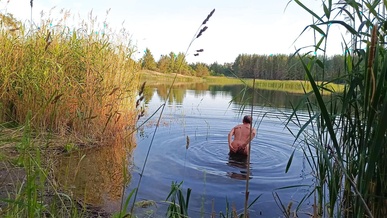 Evening by the lake. Unfortunately, I'm alone here ...