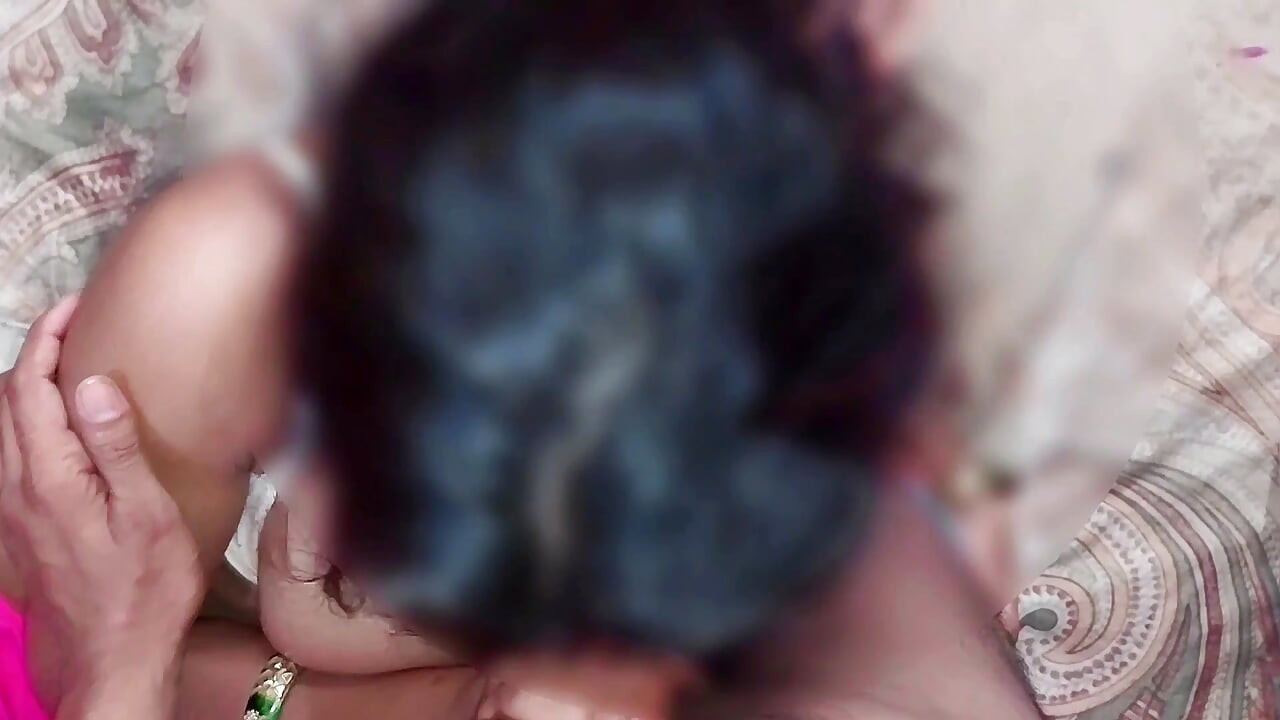 Indian Desi bhabhi sucked and cumshot her mouth,Desi Indian viral xxx videos