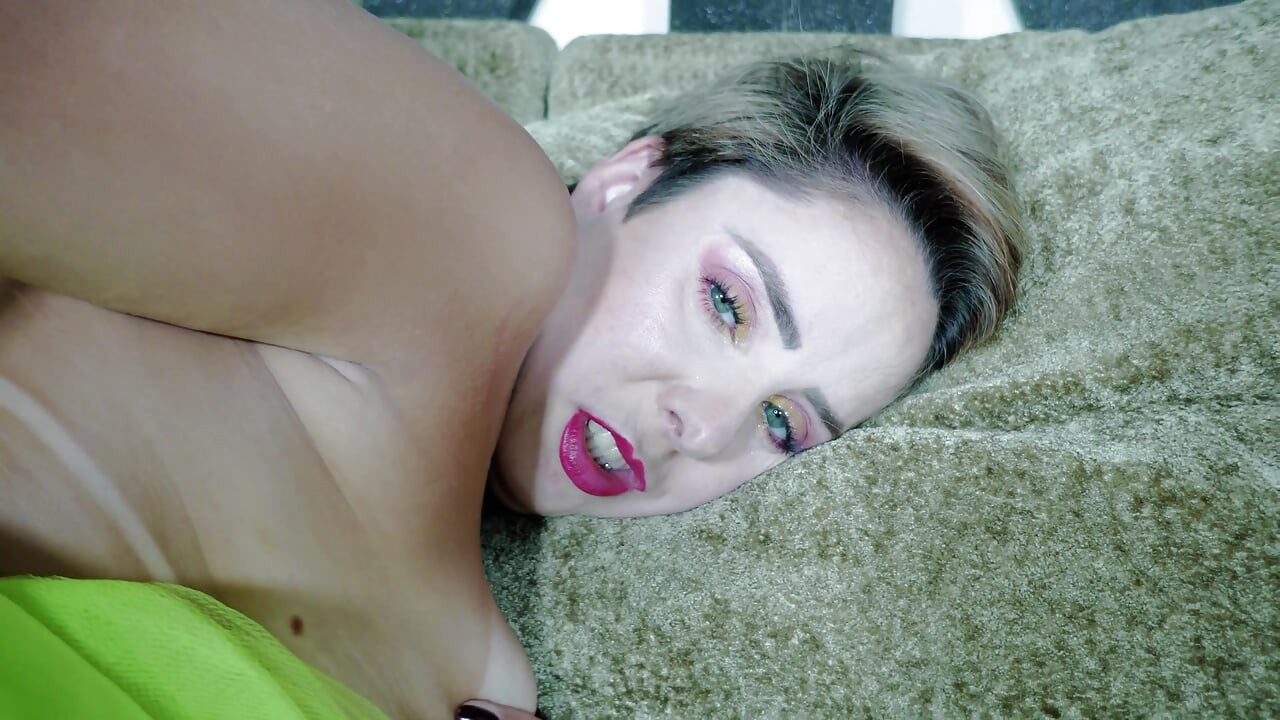 Tinker Bell cosplay with anal masturbation and prolapse