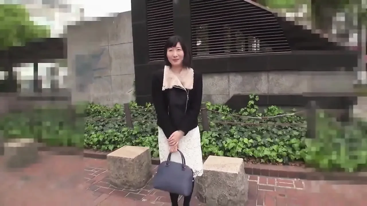 Misako Nakayama's Horny Married Woman Blowjob Vol.4 - Hands-free Deep Sucking
