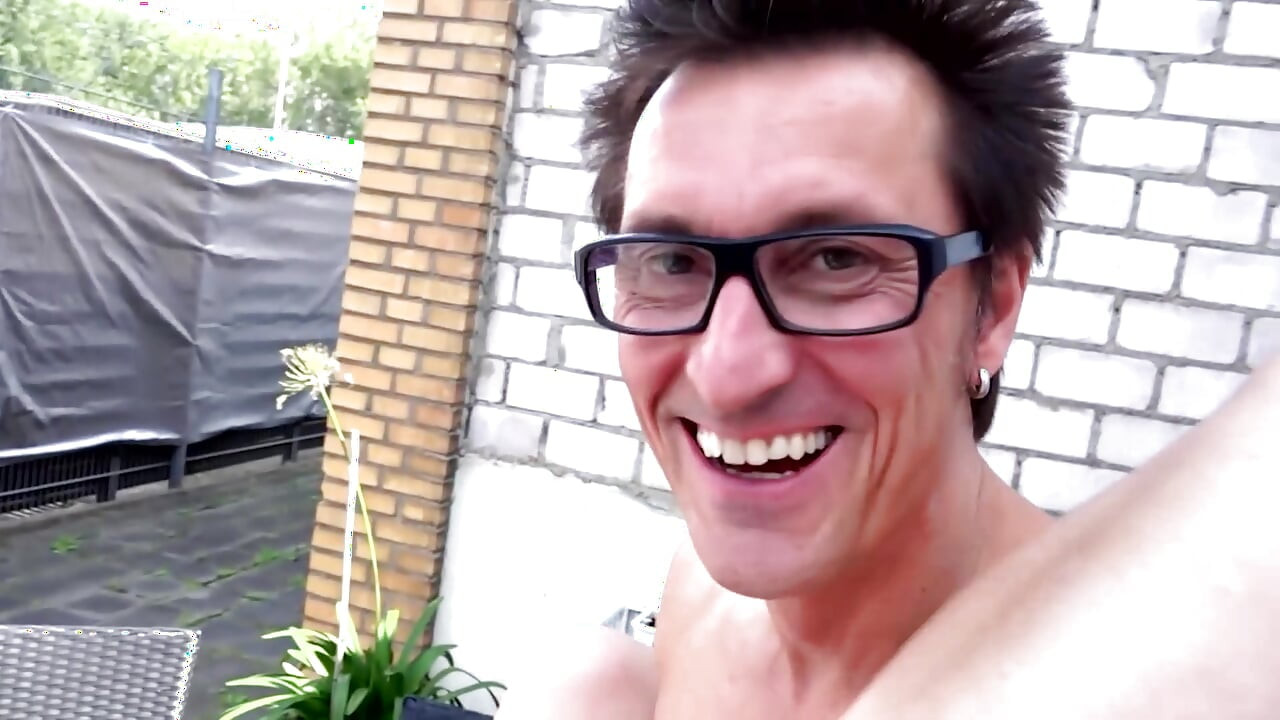 Natürliche mollige milf mit dicken möpsen fickt