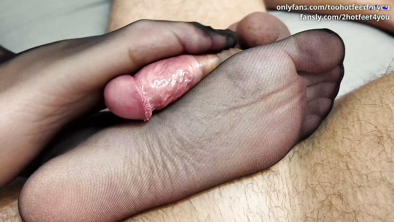 Nova técnica de footjob de lado