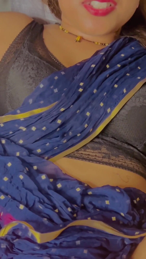 Sister-in-law, why are you adding cucumber, insert my dick my darling? Dever bhabhi ki romantic sex kitchen and room | Clip 1