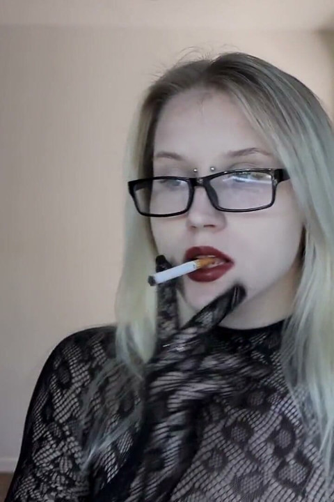 Ashtraygirl