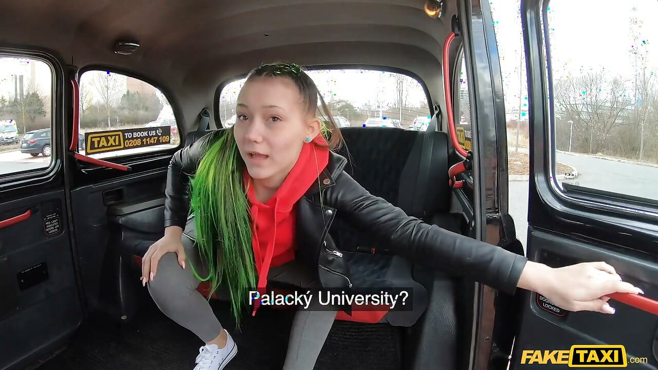 Fake taxi - rubias sucias mejores amigas folladas por euro taxista
