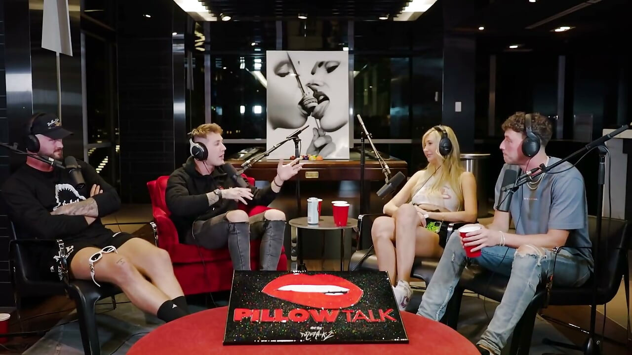 Podwójna randka z Carly Lawrence i Joey Joy [poduszka Talk]