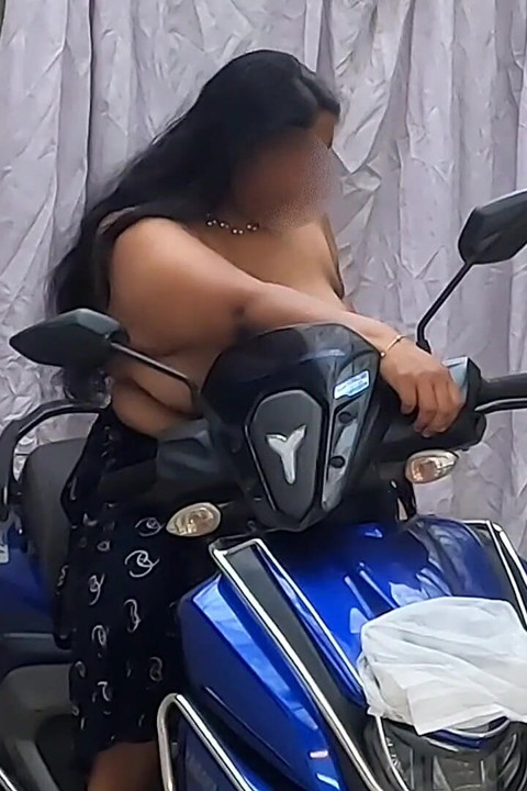 Mallu House Wife Nude Photoshoot on Scooter. Sexy Mallu Girl Stripping of for the Camera.