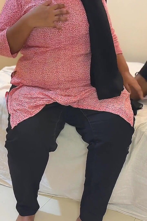 Teen 18yo Wearing Glasses Hot Stepmom in Stepson's Bed at Midnight Cheating on Husband!