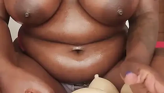 POV:Лесбиянки массажирую суетливо, смущение моей киски куклы