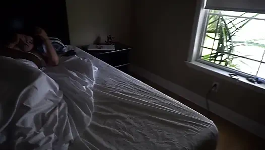 Karın büyük max büyük zenci ile seksi bir sabah üreme seansı yapıyor