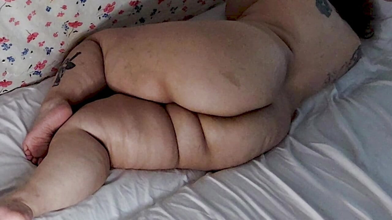 Mulheres casadas tiram camisinha do negro