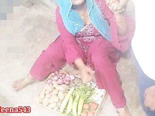 สาวอินเดียอินเดียขายผัก