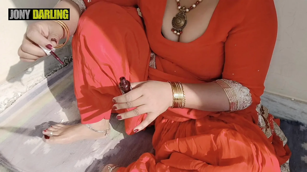 Punjabi Bhabhi painted her nail on roof