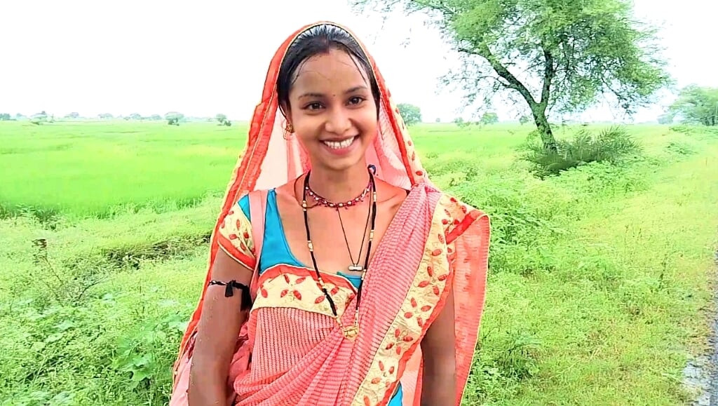 देवर भाभी जी को मायके घुमाने ले गया और रास्ते में ही चोद दिया देवर भाभी की गांड़ फाड़ चूदाई