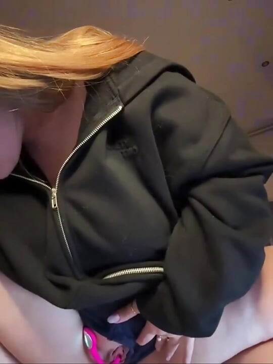 Fingering stram fisse med jucielussie