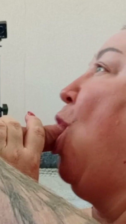 a friend gave a deep blowjob and got cum in her mouth and on her face | Clip 2