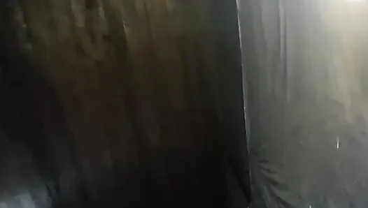 Brünette mit dicken titten gefickt und ins gesicht gespritzt