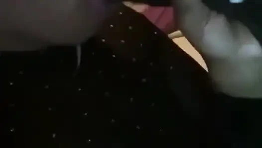 Ayah tiriku pindah bersama kami dan tengah malam kami bersenang-senang