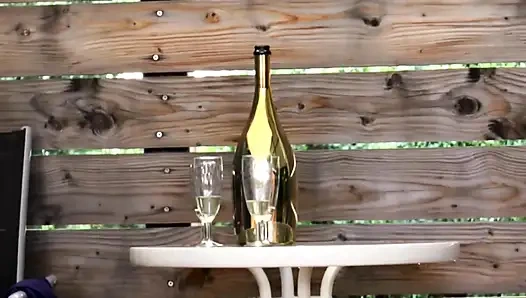 Оргия трахающихся свингеров с горячими и возбуждающими девушками с красивыми телами